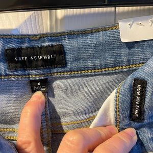 FREE ASSEMBLY High Rise Skinny Jeans Woman’s Size 6 Brand New with Tags